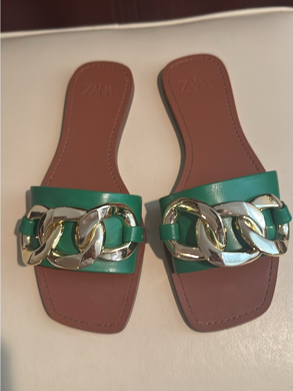 Zara Green Chain-Accent Leather like Slide Sandals - Picture 2 of 3